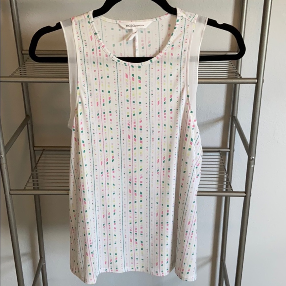 BCBG sleeveless Shirt